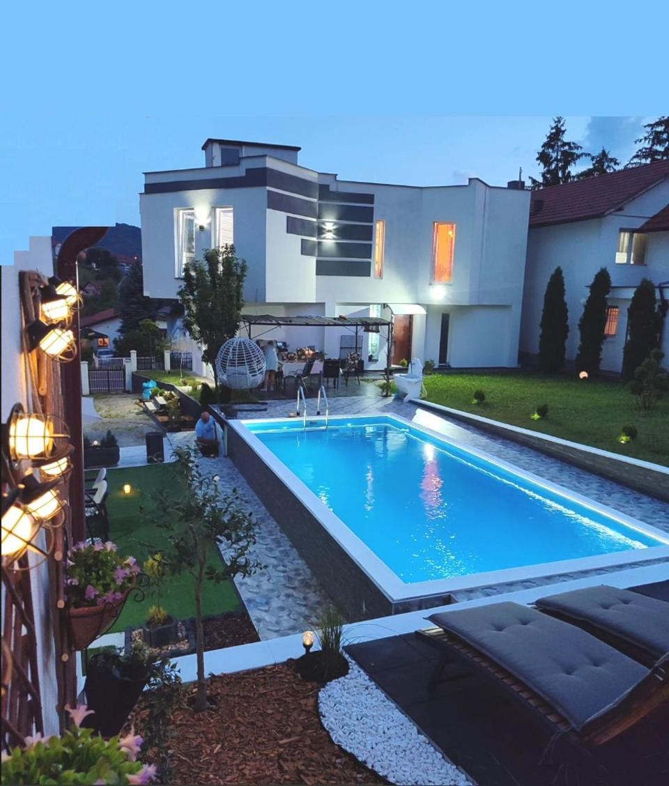 Villa Lea 투즐라 외부 사진